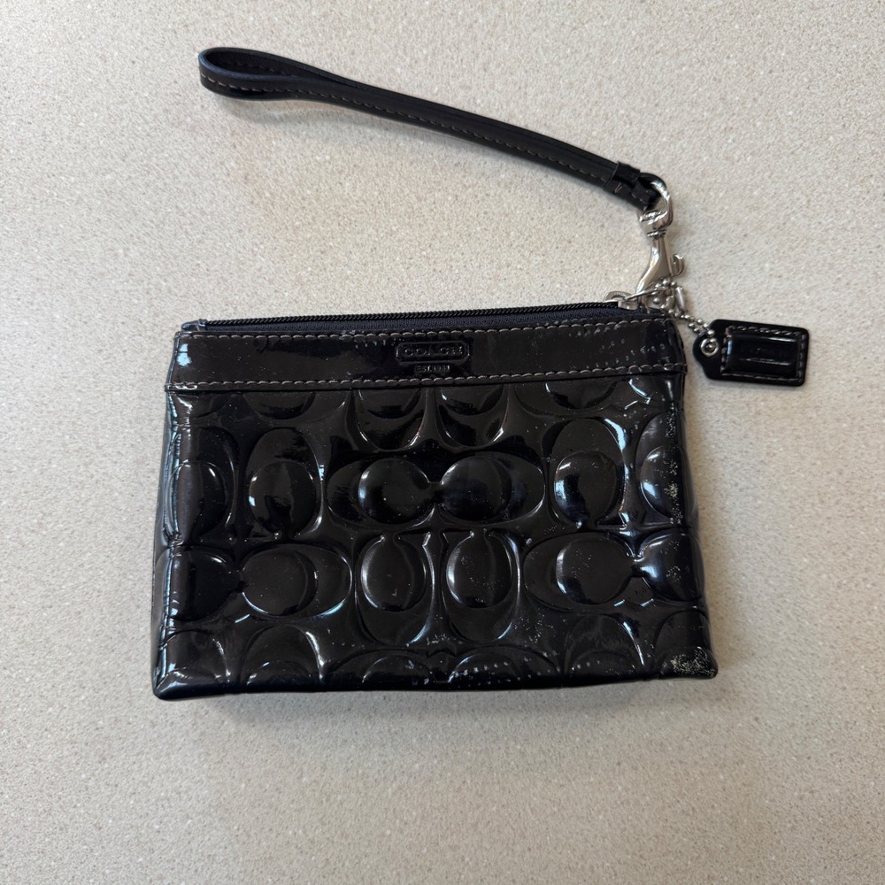 Coach Black Patent Leather Signature C Embossed Wristlet Pouch Bag